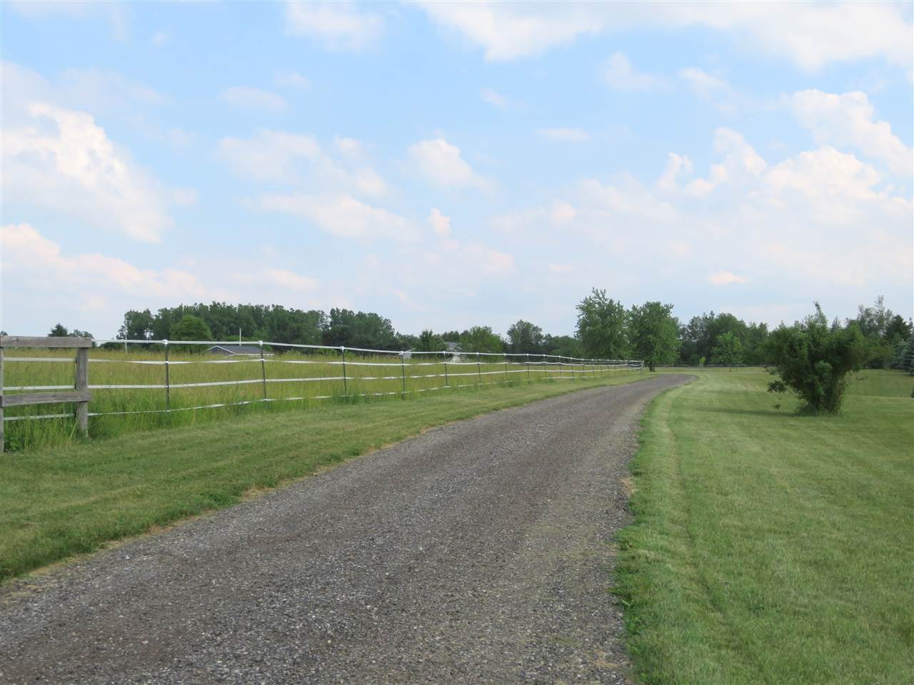 175 West Grand River Road Owosso, MI 48867 - Photo 23 of 37 31294263-22.JPG