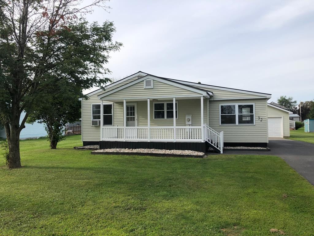 32 Clinton Street Rouses Point, NY 12979 - Photo 1 of 16 Gallery Image 1
