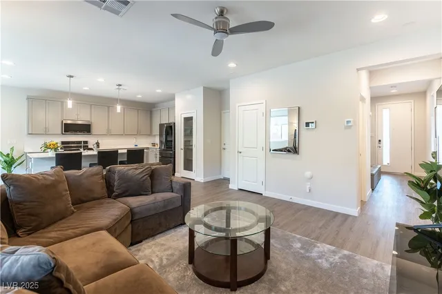 $600,000 | 7027 Amethyst Peak Street, Las Vegas, NV 89148