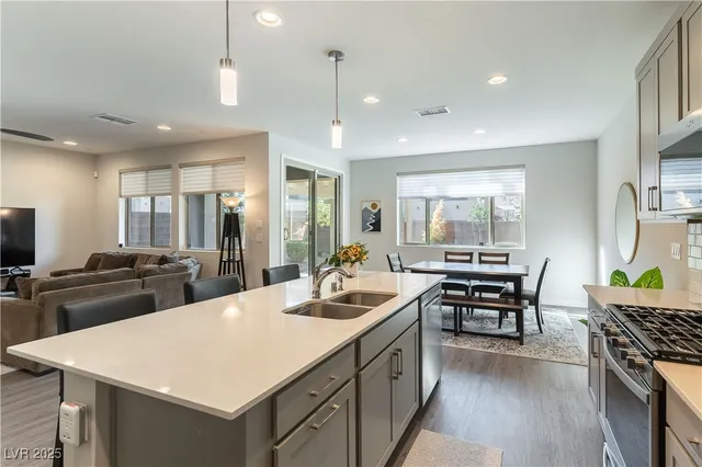 $600,000 | 7027 Amethyst Peak Street, Las Vegas, NV 89148