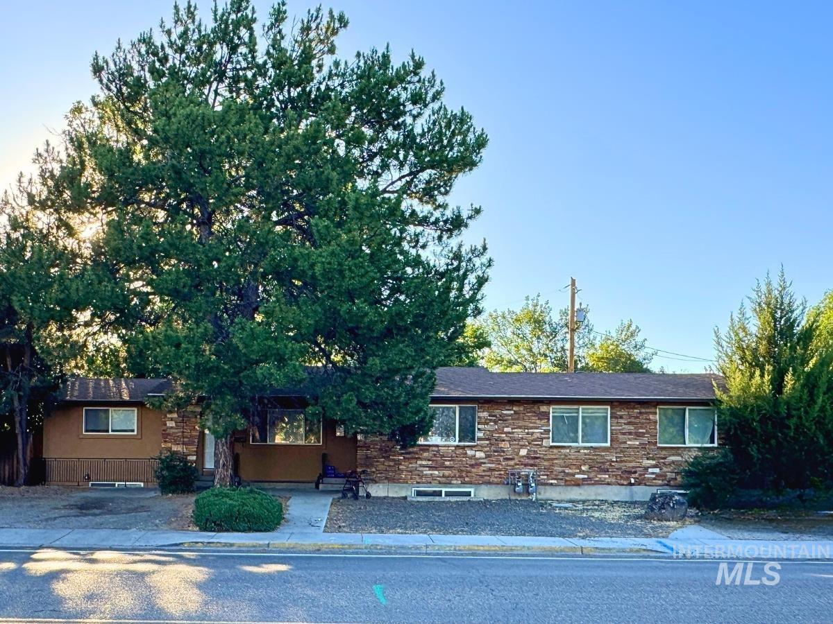 764 South Curtis Road Boise, ID 83705 - Photo 1 of 10