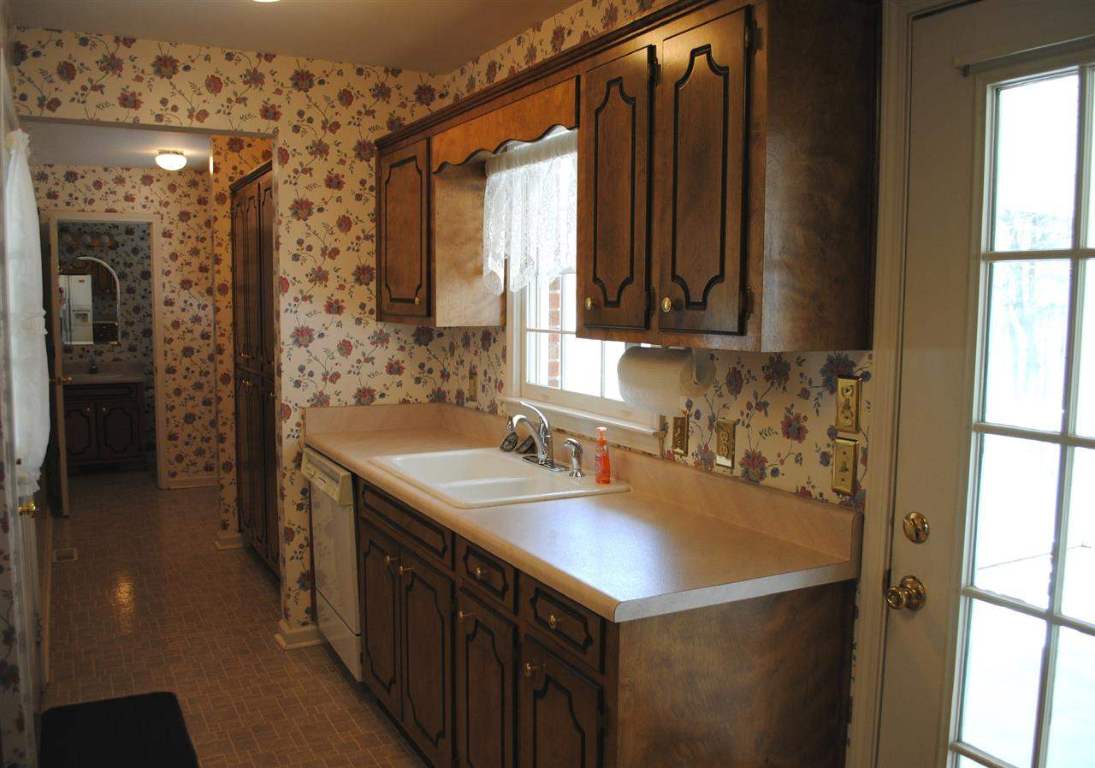 15088 South Radio Station Road Seneca, SC 29678 - Photo 12 of 34 Gallery Image 12