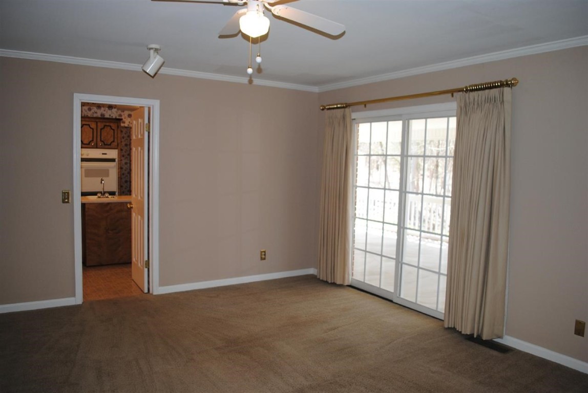 15088 South Radio Station Road Seneca, SC 29678 - Photo 8 of 34 Gallery Image 8