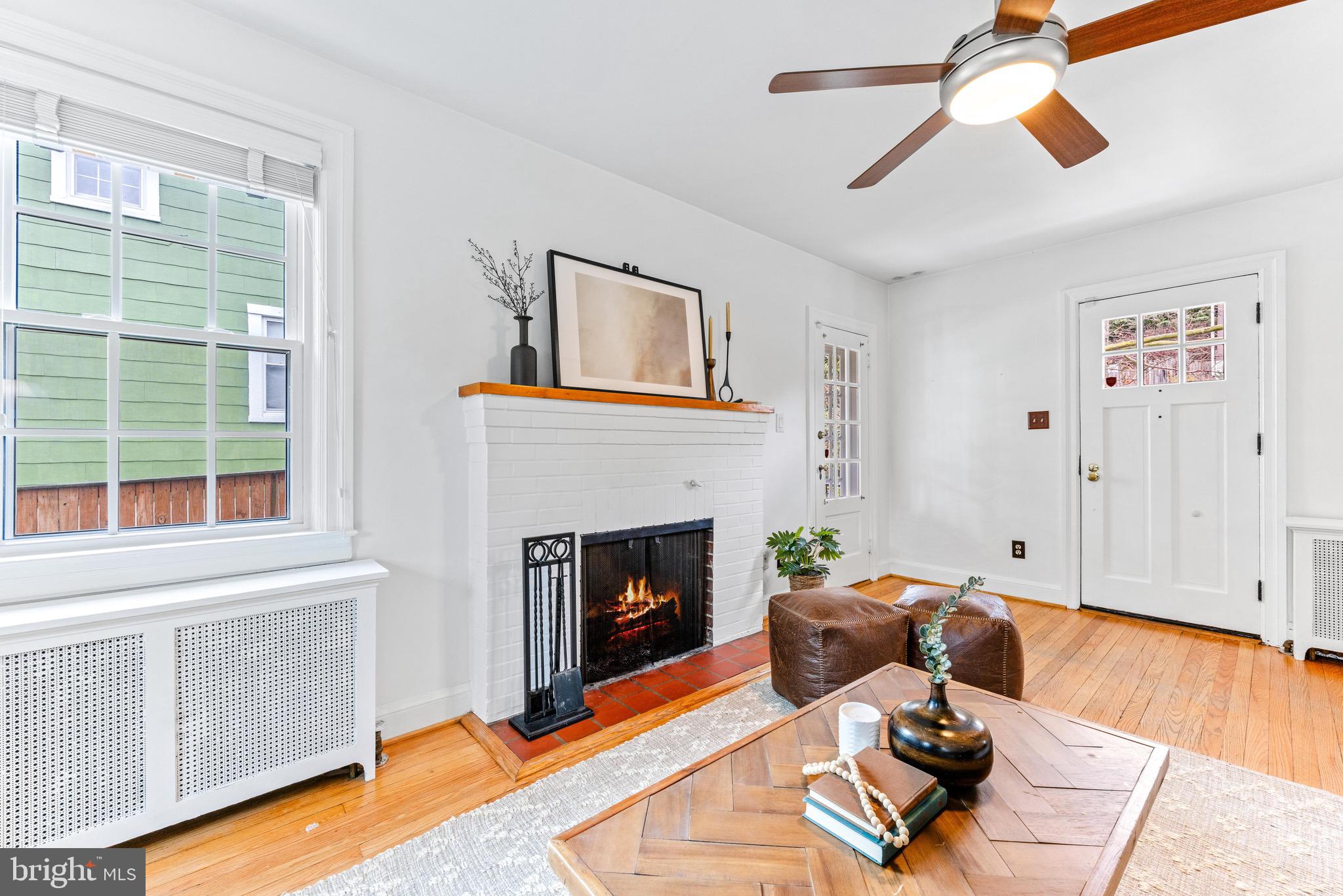 640 Coleraine Road Baltimore, MD 21229 - Photo 4 of 57