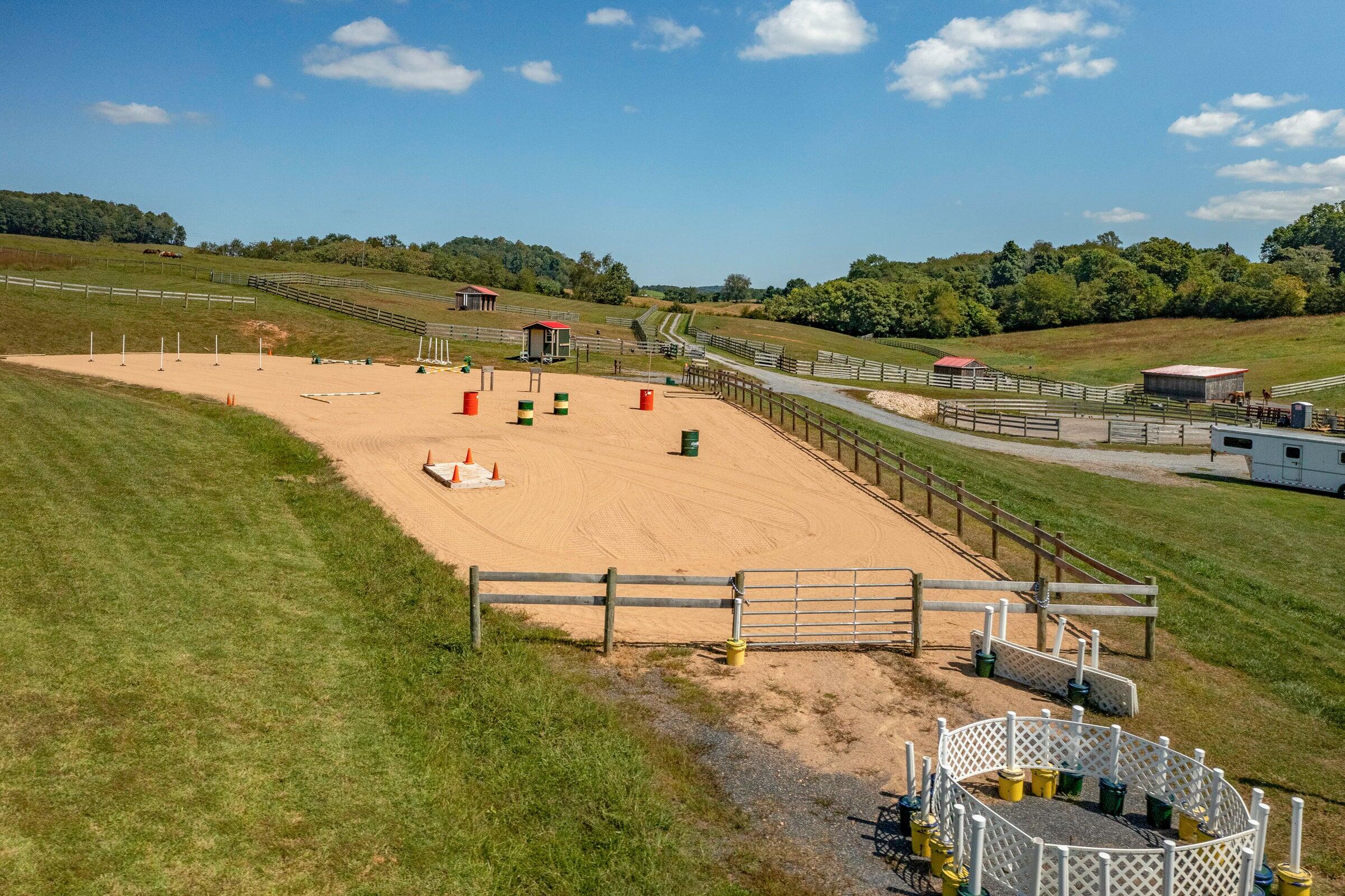 747 New Providence Road Raphine, VA 24472 - Photo 8 of 46 a view of a balcony with ocean view