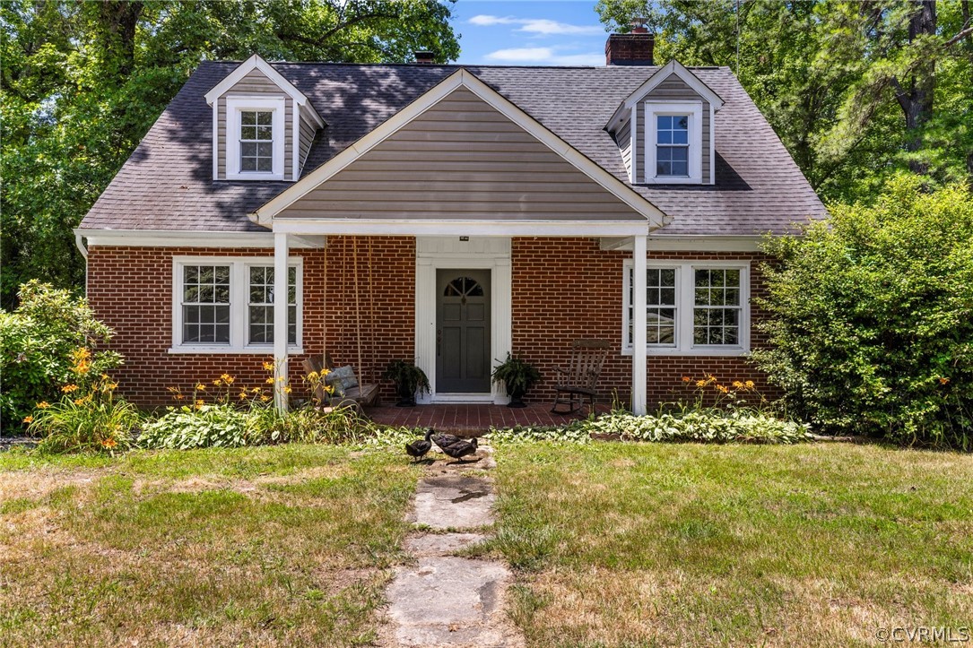 5735 Broad St Road Kents Store, VA 23084 - Photo 3 of 49 front view of a house with a yard