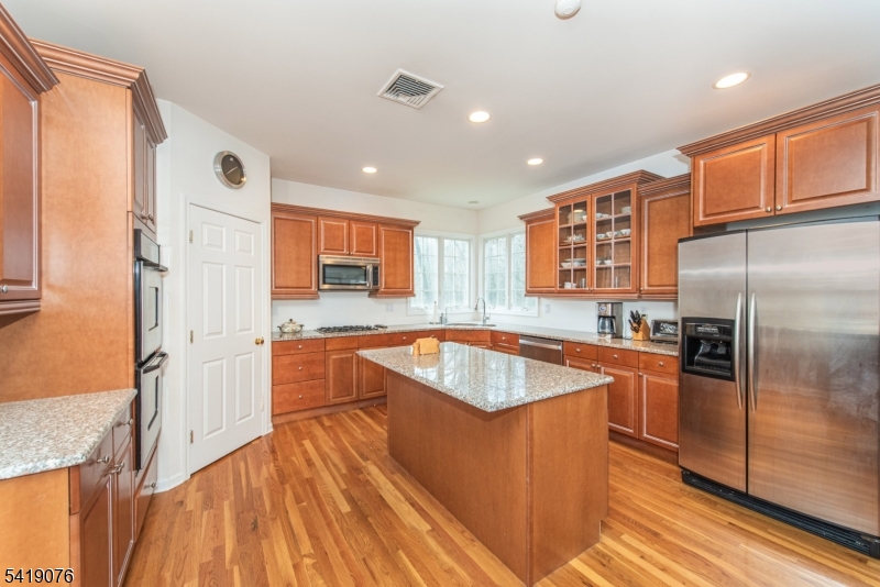 1240 South Beverwyck Road Parsippany, NJ 07054 - Photo 6 of 26