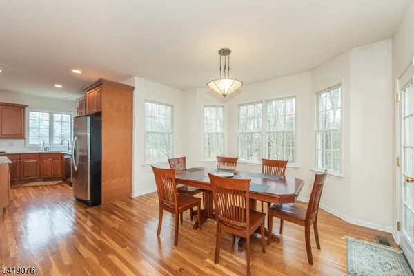 $1,000,000 | 1240 South Beverwyck Road, Parsippany, NJ 07054