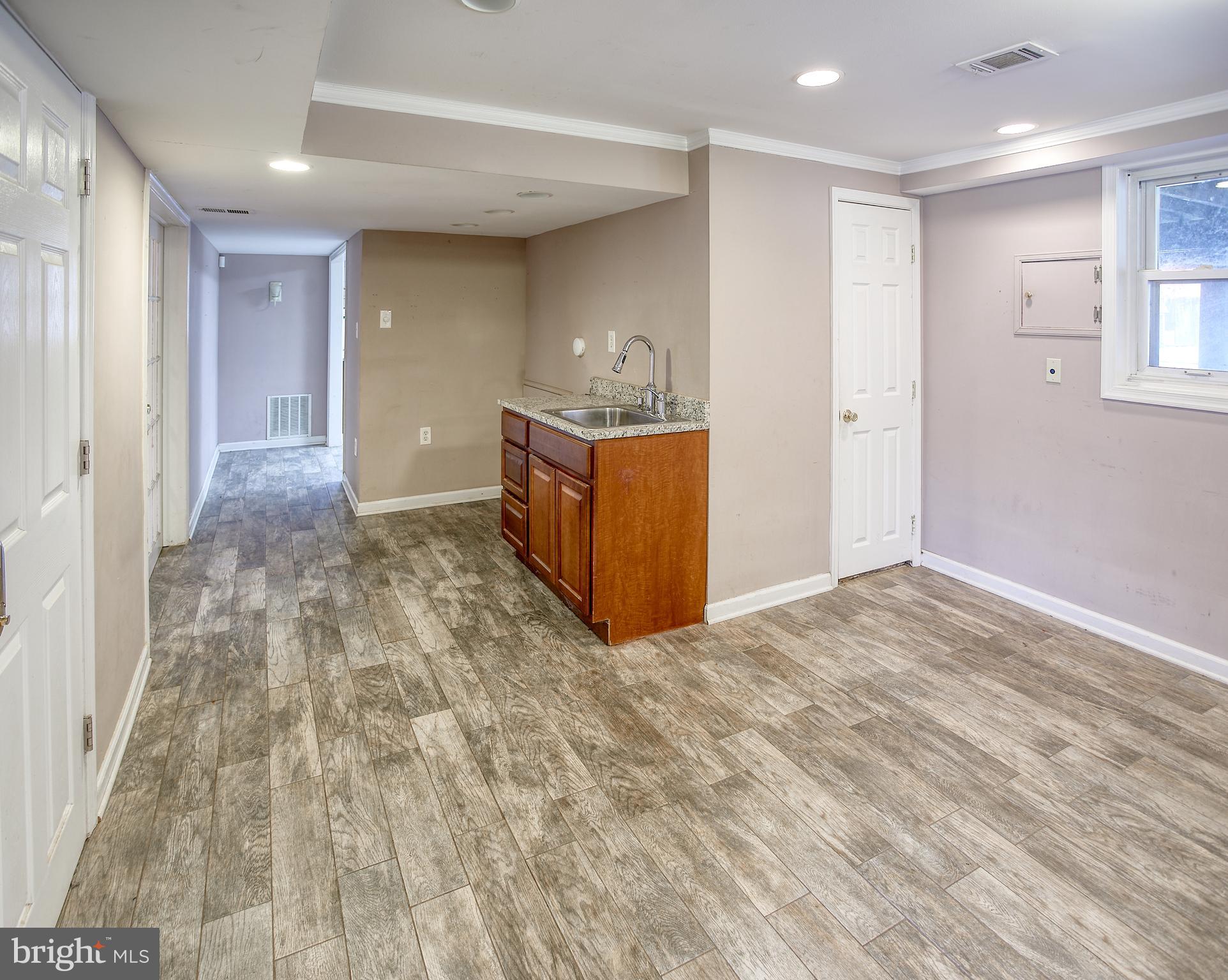 535 Round Table Drive Fort Washington, MD 20744 - Photo 30 of 35 Bar Area