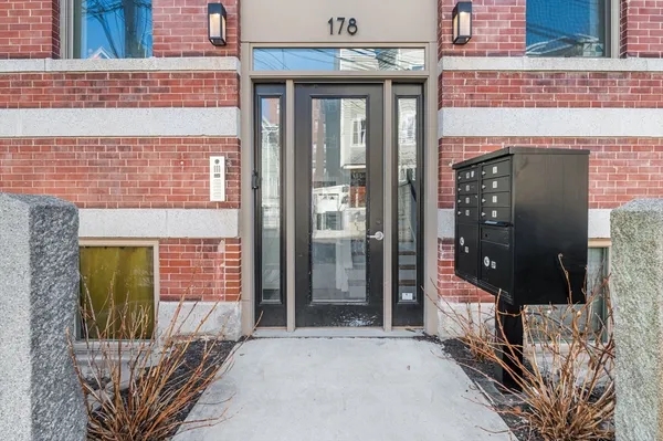 $5,000 | 178 Elm Street, Unit 6, Cambridge, MA 02139