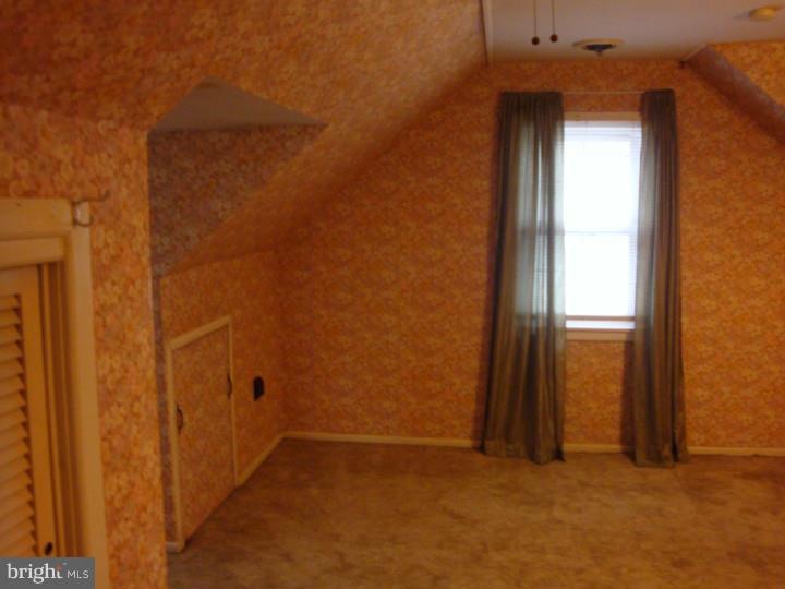 40 Shirley Road Hatboro, PA 19040 - Photo 14 of 25 Bedroom - Main