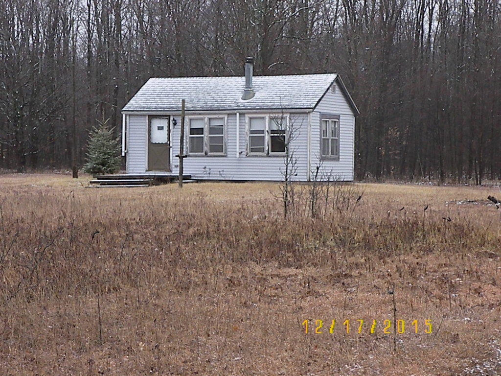 3403 North Webb Road Hessel, MI 49745 - Photo 2 of 7 Gallery Image 2