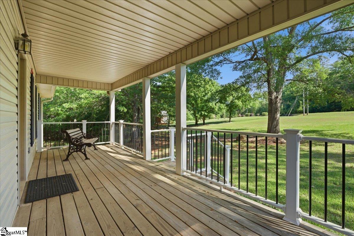 1040 Bennetts Bridge Road Greer, SC 29651 - Photo 4 of 46