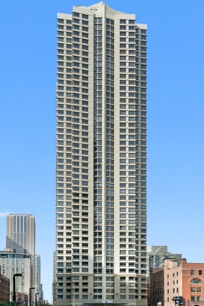 440 North Wabash Avenue, Unit 4706 Chicago, IL 60611 - Photo 28 of 29 a front view of a building