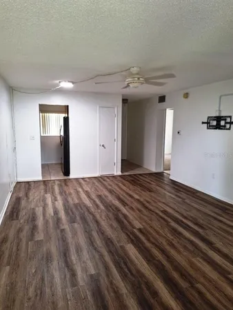 $1,600 | 2005 Greenbriar Boulevard, Unit 1, Clearwater, FL 33763