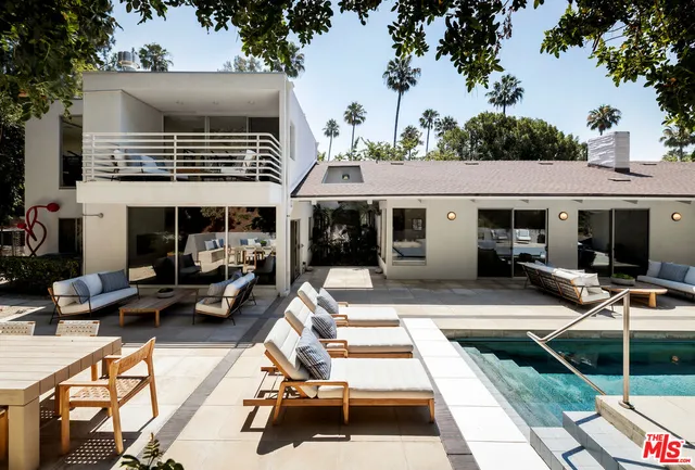 $9,995,000 | 811 North Hillcrest Road, Beverly Hills, CA 90210