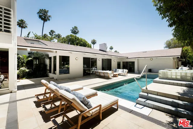 $9,995,000 | 811 North Hillcrest Road, Beverly Hills, CA 90210