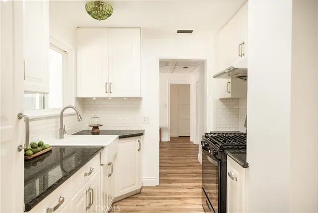 $1,399,950 | 2834 East Orange Grove Boulevard, Pasadena, CA 91107