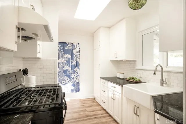 $1,399,950 | 2834 East Orange Grove Boulevard, Pasadena, CA 91107