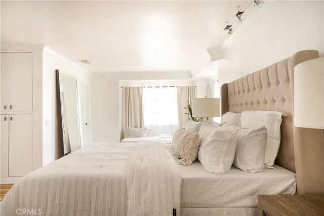 $1,399,950 | 2834 East Orange Grove Boulevard, Pasadena, CA 91107