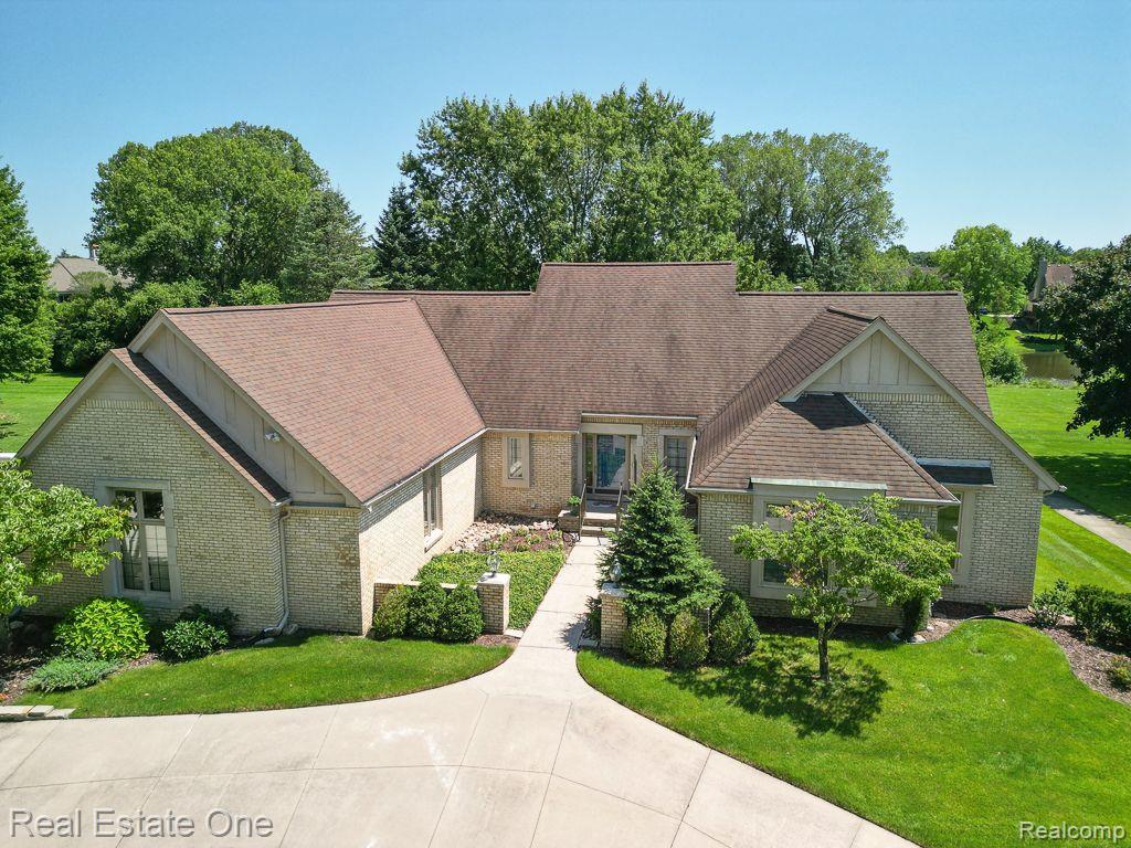 4892 Rivers Edge Drive Troy, MI 48098 - Photo 2 of 58