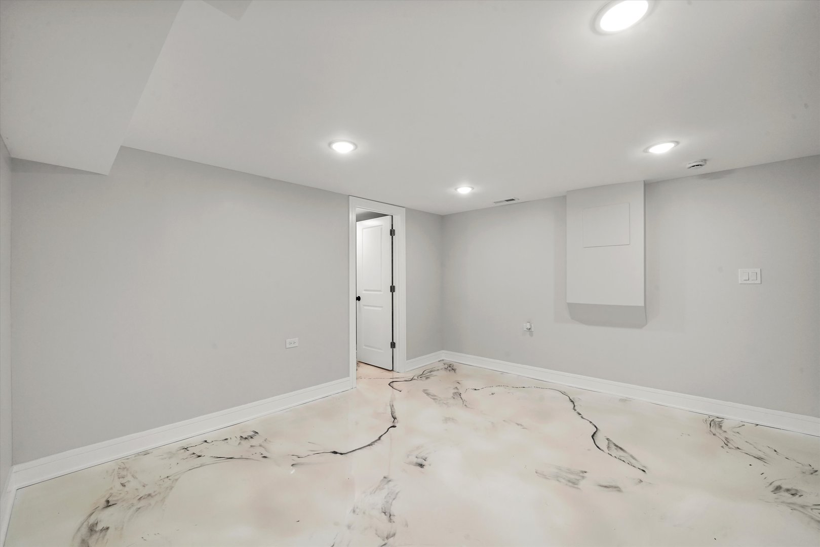 9143 South Wabash Avenue Chicago, IL 60619 - Photo 14 of 24