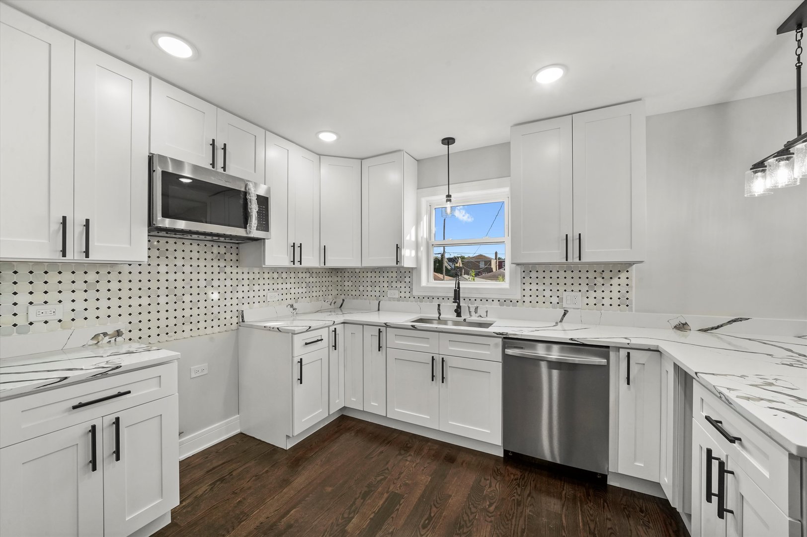 9143 South Wabash Avenue Chicago, IL 60619 - Photo 2 of 24