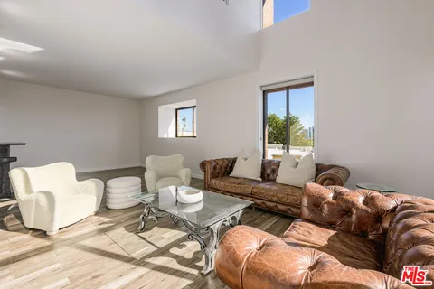 $1,649,999 | 10550 Wilshire Boulevard, Unit 505, Los Angeles, CA 90024
