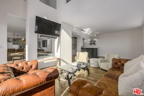 $1,649,999 | 10550 Wilshire Boulevard, Unit 505, Los Angeles, CA 90024