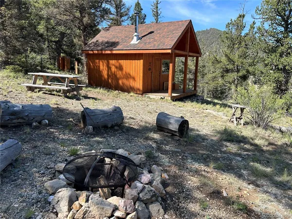 a front view of house with yard