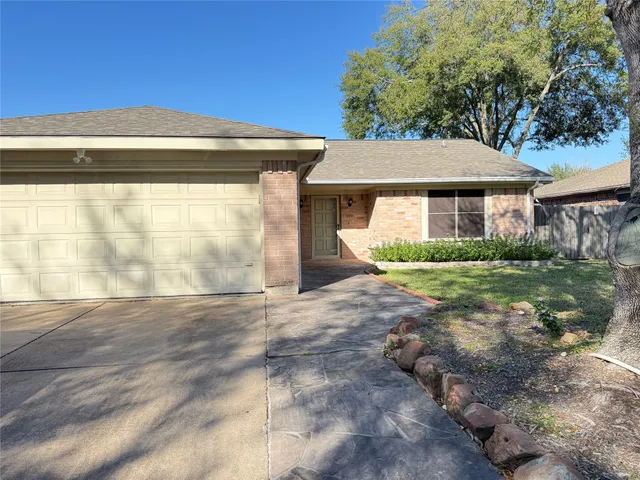 $1,800 | 12102 Hastings Green Drive, Houston, TX 77065