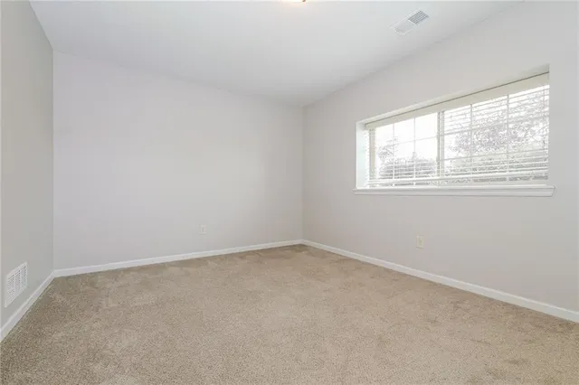 $2,300 | 427 Sunflower Drive, Raymore, MO 64083