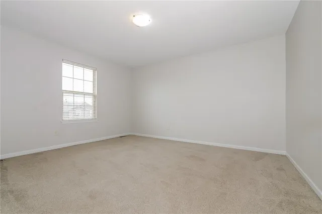 $2,300 | 427 Sunflower Drive, Raymore, MO 64083