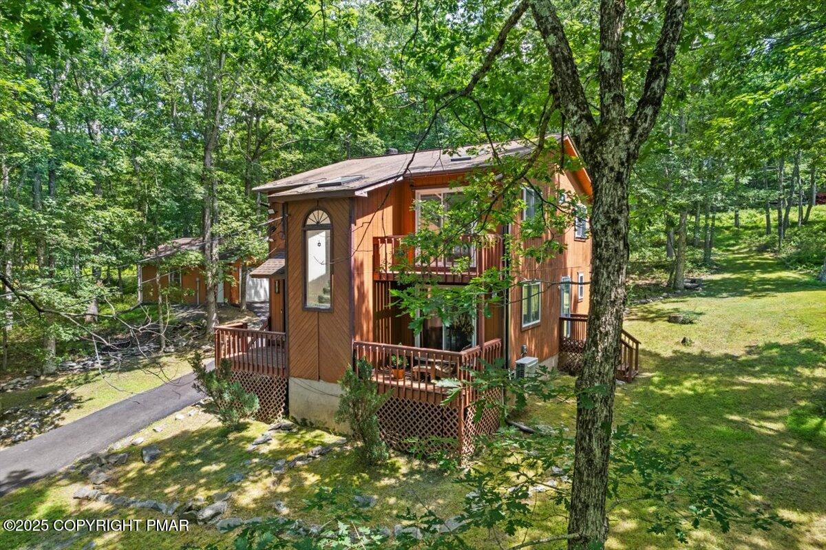 1289 Bear Drive Bushkill, PA 18324 - Photo 14 of 40