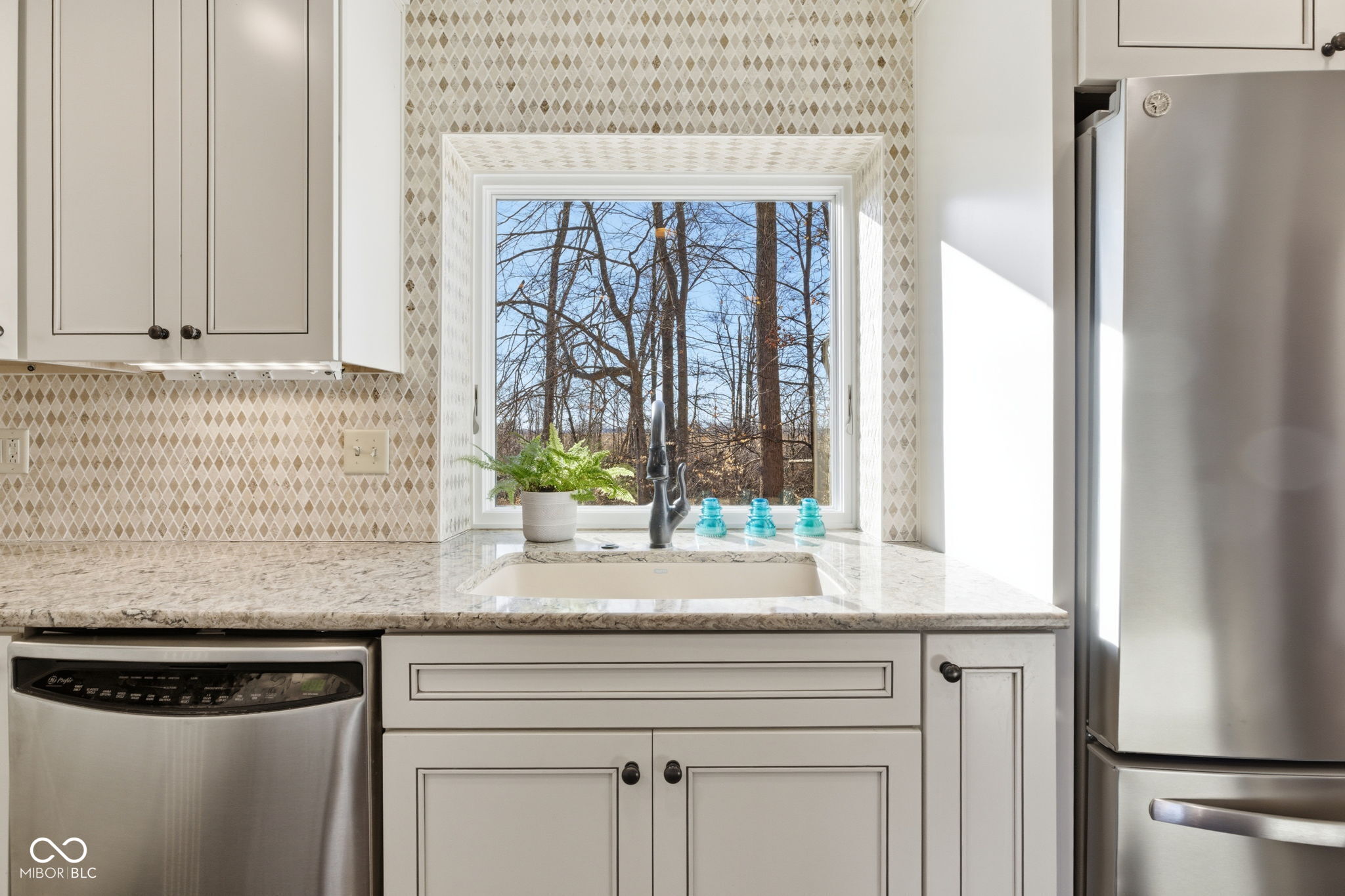 2903 West Carr Hill Road Columbus, IN 47201 - Photo 17 of 104