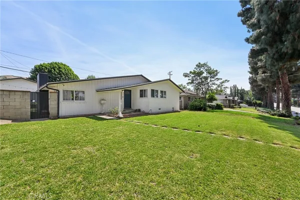 $3,900 | 11763 Beverly Boulevard, Whittier, CA 90601