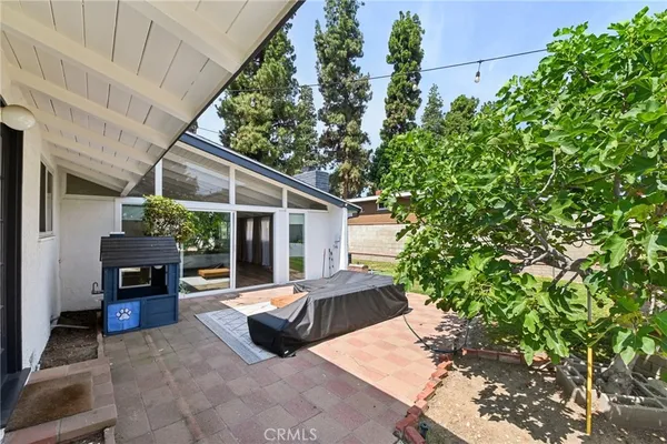 $3,900 | 11763 Beverly Boulevard, Whittier, CA 90601