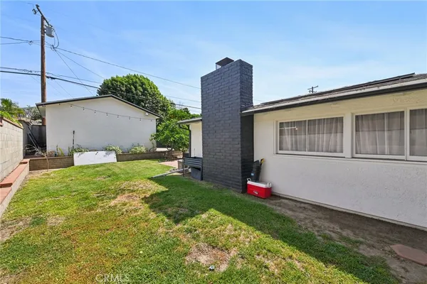 $3,900 | 11763 Beverly Boulevard, Whittier, CA 90601