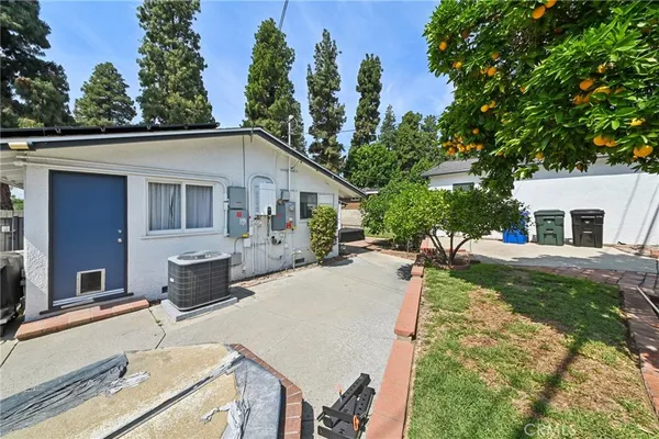 $3,900 | 11763 Beverly Boulevard, Whittier, CA 90601