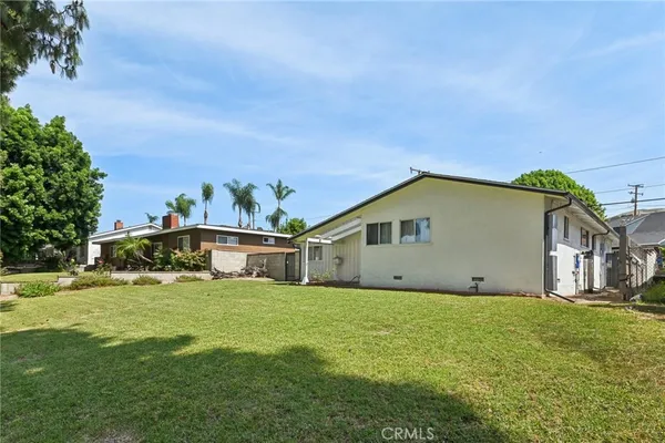 $3,900 | 11763 Beverly Boulevard, Whittier, CA 90601