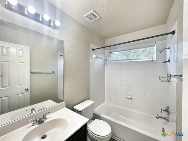 $1,850 | 655 Tom Kemp Drive, New Braunfels, TX 78130