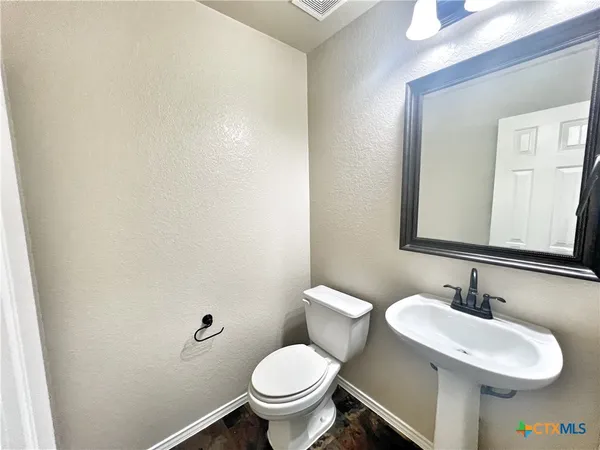 $1,850 | 655 Tom Kemp Drive, New Braunfels, TX 78130