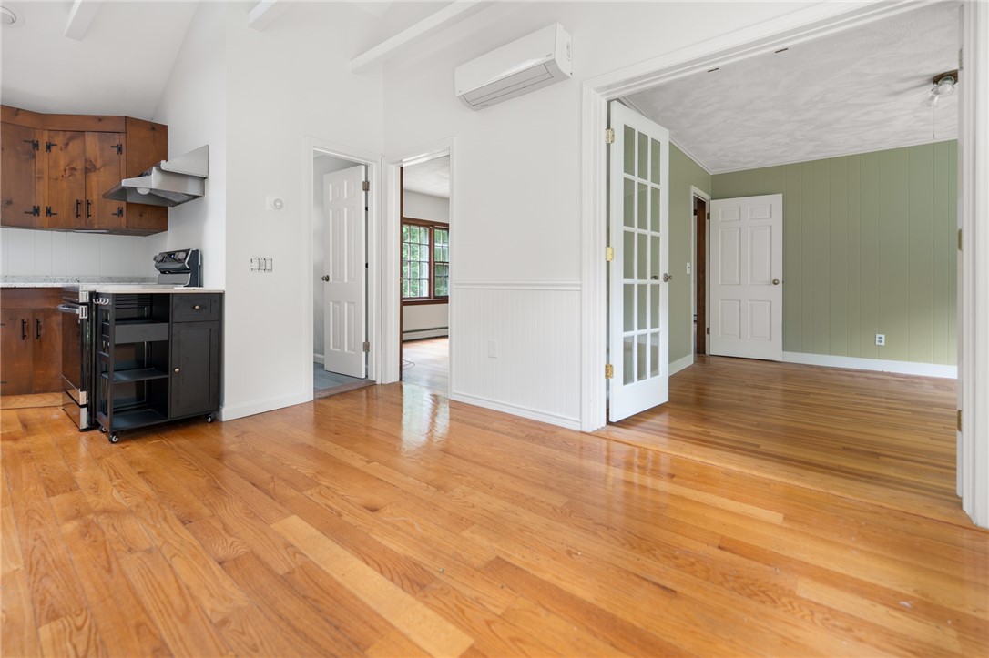 15 Williams Road Smithfield, RI 02917 - Photo 4 of 21