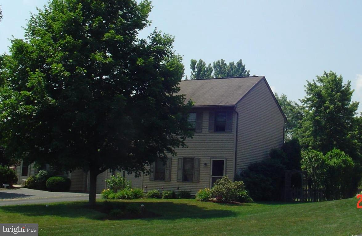33 Winding Way Lititz, PA 17543 - Photo 1 of 12