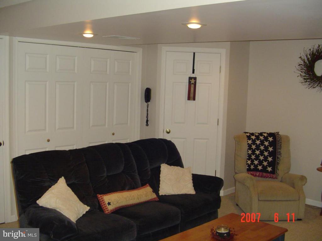 33 Winding Way Lititz, PA 17543 - Photo 6 of 12