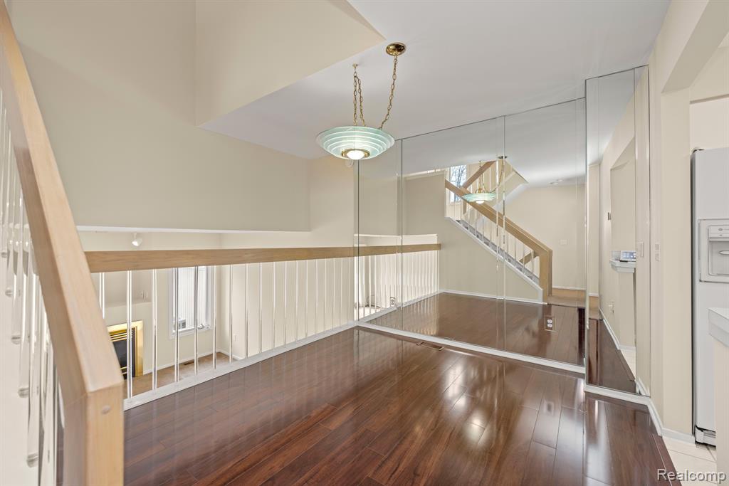39449 Country Lane Novi, MI 48375 - Photo 9 of 29