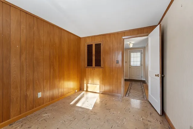 $339,900 | 202 Florence Street, Leominster, MA 01453