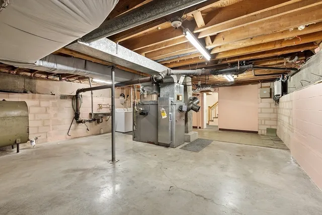 $339,900 | 202 Florence Street, Leominster, MA 01453