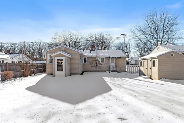 $339,900 | 202 Florence Street, Leominster, MA 01453