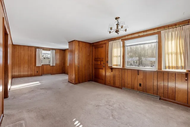 $339,900 | 202 Florence Street, Leominster, MA 01453